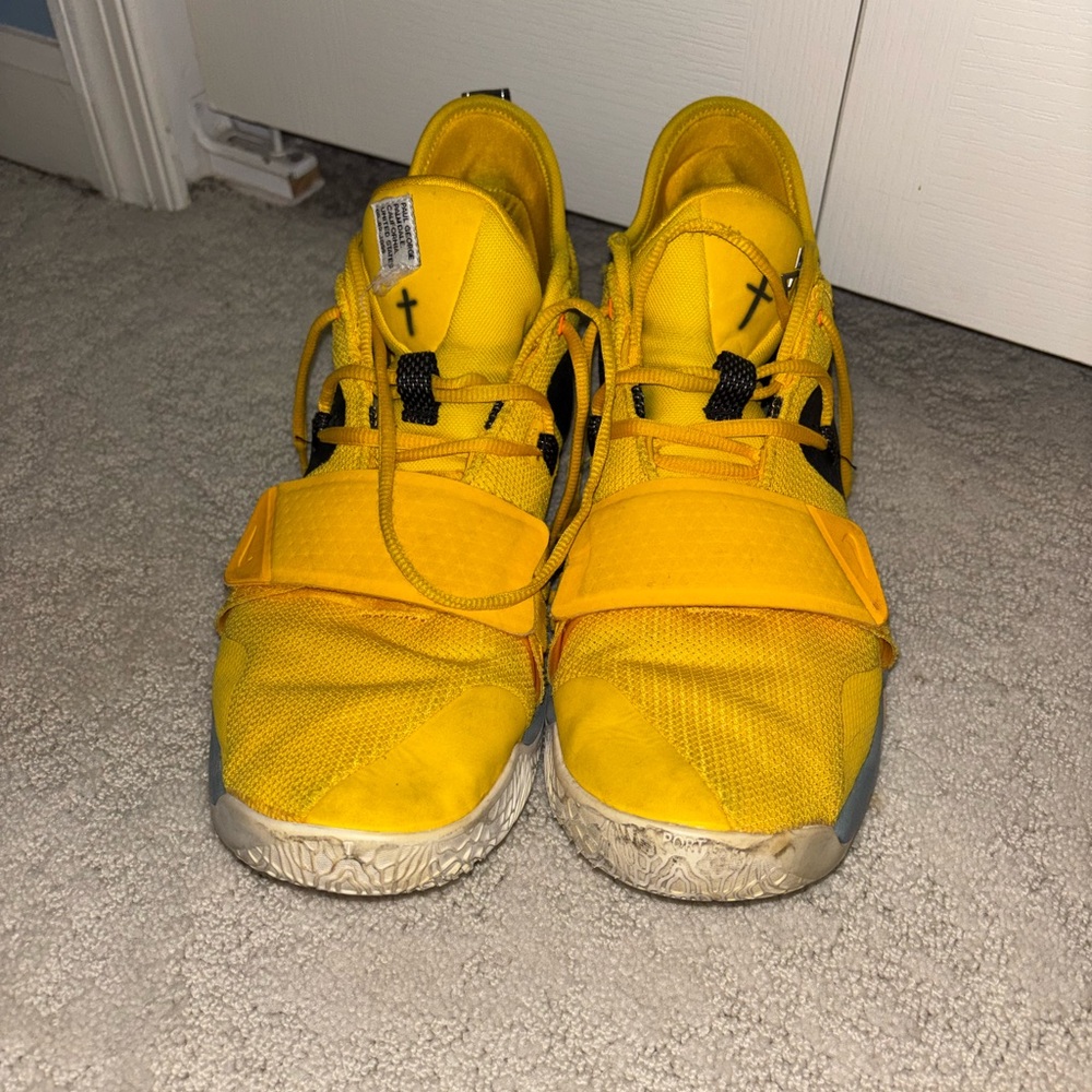 Men’s PG 2 Basketball Shoes